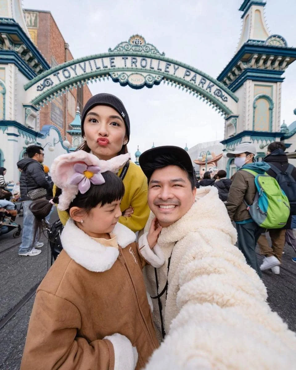 Toy Story 5: Keluarga Chelsea Olivia dan Glenn Alinskie Cosplay Karakter Favorit