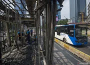 Transjakarta Beroperasi Normal Meski Halte Tebet Eco Park Rusak