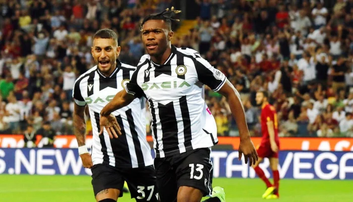 Udinese dan Dunia Sepak Bola: Antara Negosiasi Gaji dan Pemain Baru