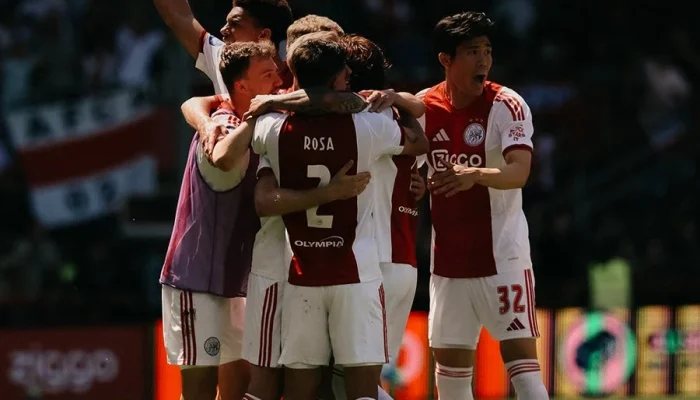 Ajax Tampil Dominan di Kualifikasi Liga Konferensi, Maarten Paes Tampil Penuh