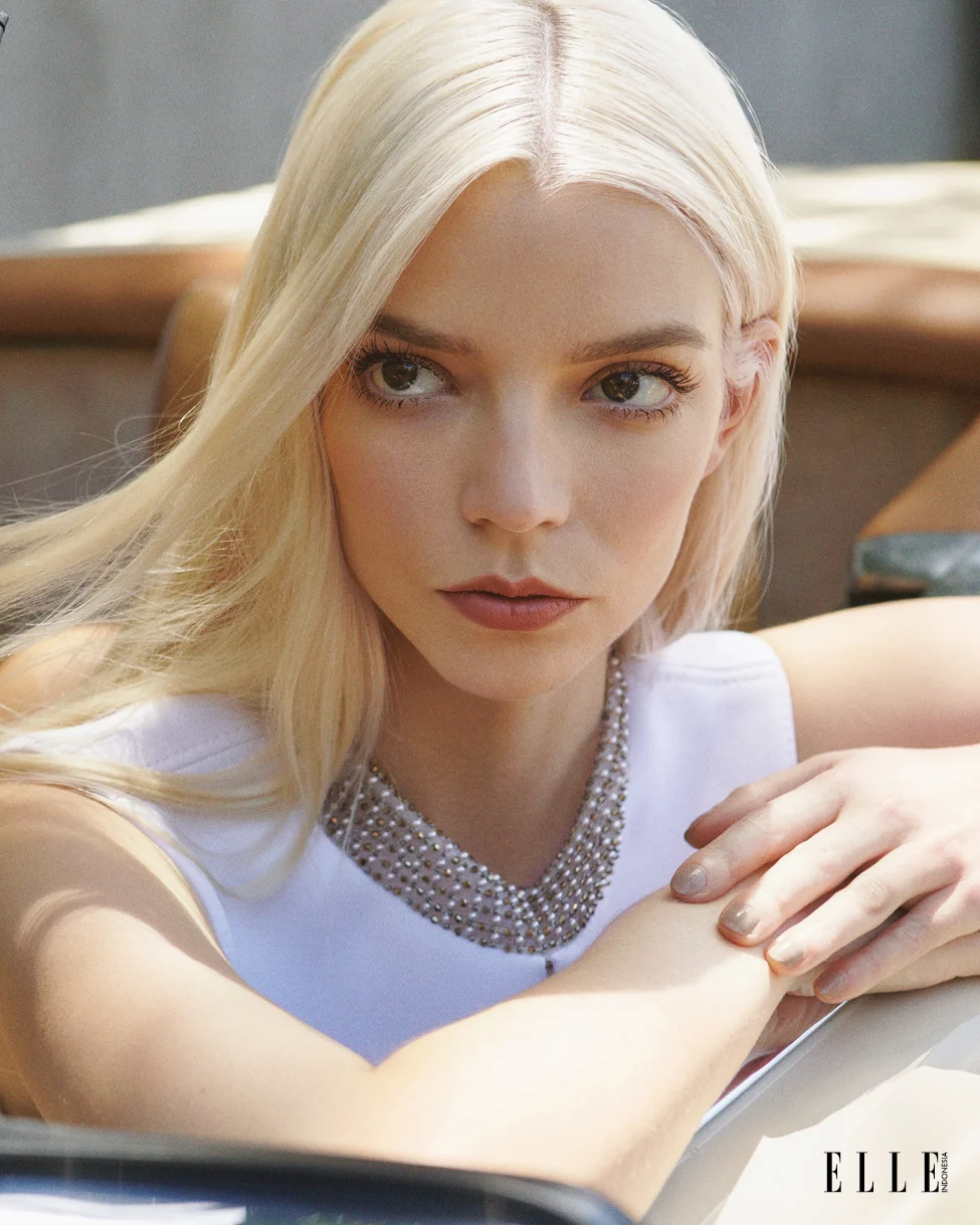 Anya Taylor-Joy: Dari Layar Lebar ke Dunia Sepak Bola