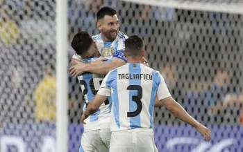 Argentina vs Swiss: Kontroversi Wasit dan Gol Julian Alvarez
