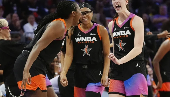 Barack Obama Berikan Pesan Inspiratif kepada Caitlin Clark di WNBA All-Star Weekend