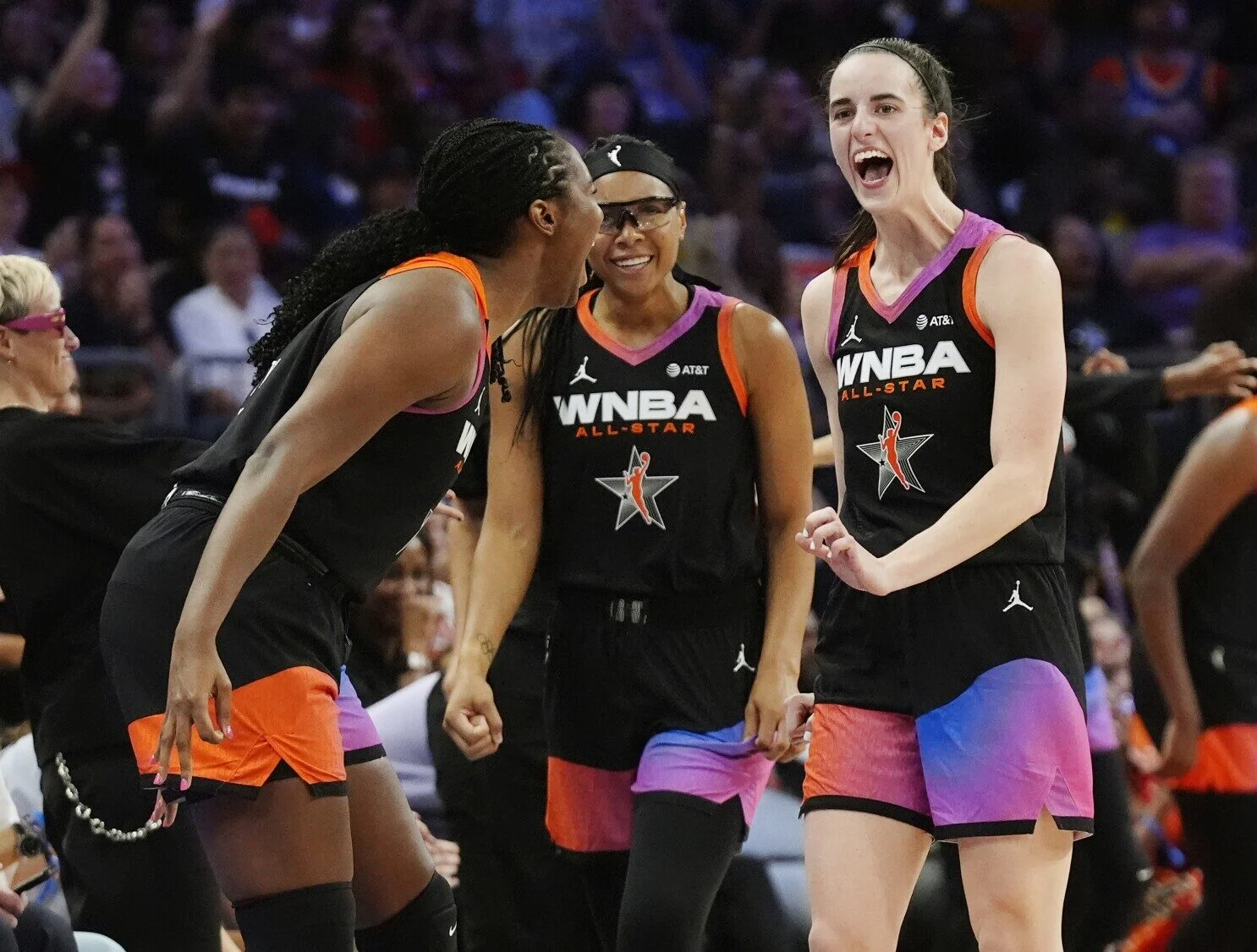 Barack Obama Berikan Pesan Inspiratif kepada Caitlin Clark di WNBA All-Star Weekend