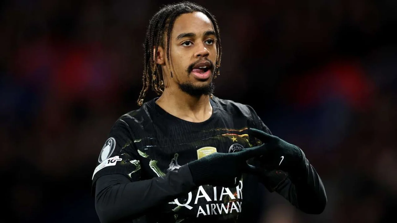 Bayern Munchen dan Liverpool Berebut Bradley Barcola