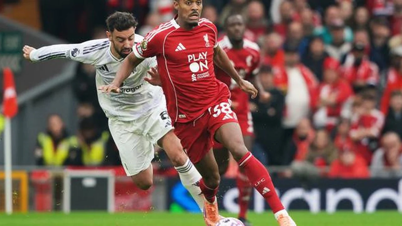Bek Kiri Jadi Sorotan di Liga Inggris: Manchester United, Chelsea, dan Liverpool Saling Berebut Pemain