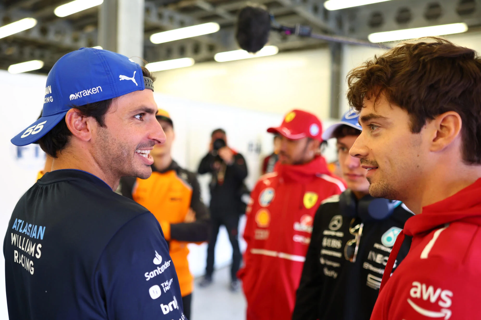 Carlos Sainz: Performa Buruk di GP Hungría, Sementara Wanda Nara Menuai Kritik dan Carlos Gómez Berbicara tentang 'Masalah Spiritual' di Vasco da Gama