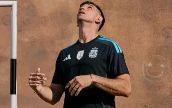 Dibu Martínez Pertimbangkan Masa Depan di Tim Nasional Argentina Setelah Piala Dunia 2026