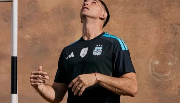Dibu Martínez Pertimbangkan Masa Depan di Tim Nasional Argentina Setelah Piala Dunia 2026