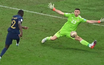 Emiliano Martínez Gagal Cegah Gol Mesir, Argentina Tertinggal 0-1