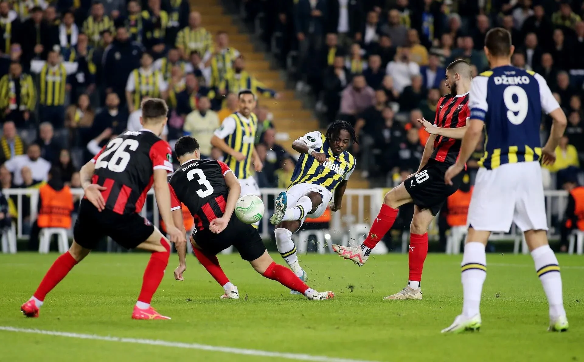 Fenerbahçe vs Pogoń Szczecin: Pertandingan Persahabatan yang Mengungkap Kekuatan