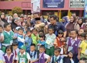 Hari Pertama Masuk Sekolah: Antusiasme dan Deg-degan Orang Tua