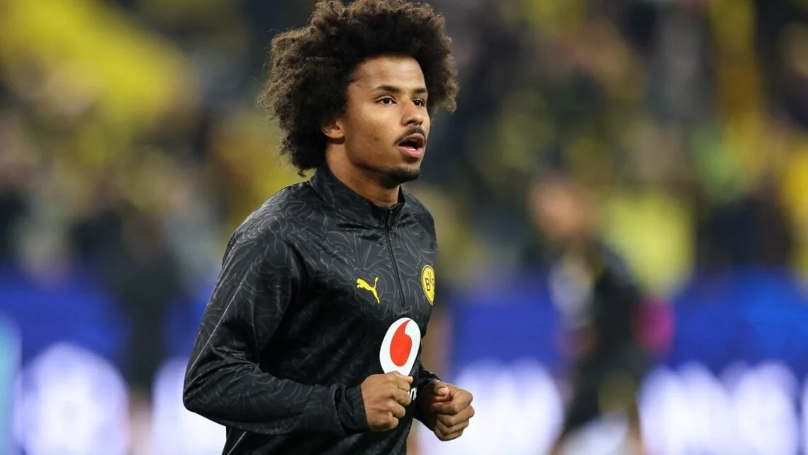 Karim Adeyemi Resmi Bergabung dengan Barcelona: Detail Transfer dan Kontrak
