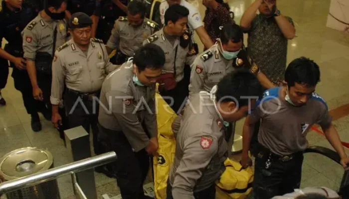 Kecelakaan Maut dan Kebakaran di Surabaya, Mahasiswa Tewas dan Kerugian Miliaran