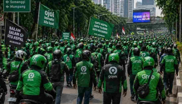 Komisi 8 Persen Ojol Resmi Berlaku: Pengemudi Mengaku Pendapatan Tak Berubah