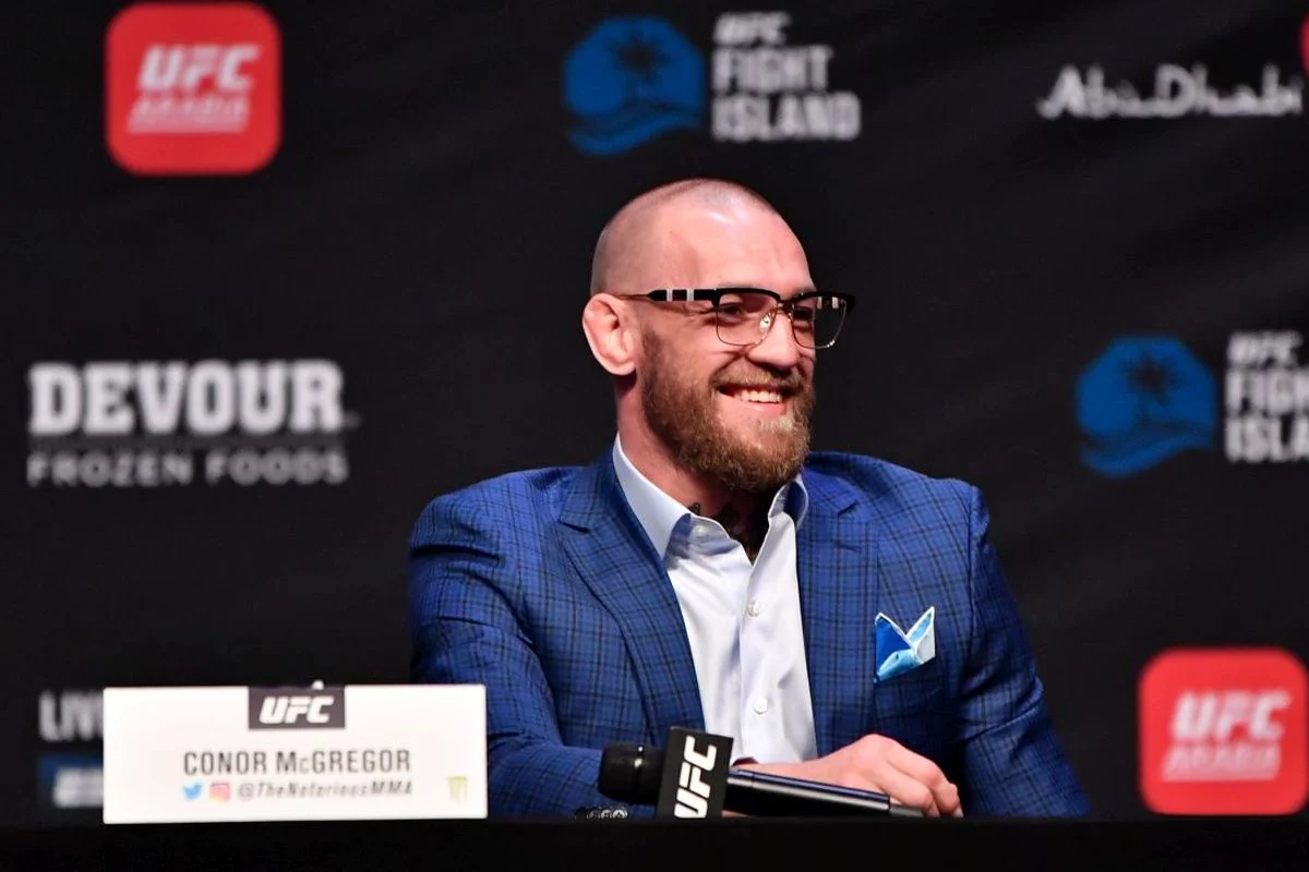 Konferensi Pers Conor McGregor dan Perkembangan Terbaru di Dunia Olahraga dan Teknologi