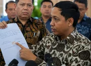 KPK Tolak Laporan Gratifikasi Raja Juli Antoni Terkait Amplop dari Bupati Kuantan Singingi