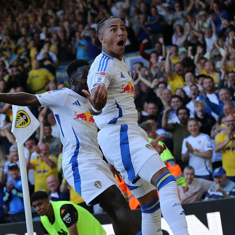 Leeds United Siap Menggaet Penjaga Gawang Zion Suzuki dengan Harga €30 Juta