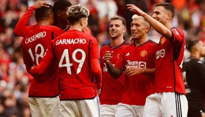Manchester United dan Kontroversi Sepakbola: Dari Pecahnya Perseteruan di Tim Nasional Hingga Ancaman Cedera Otak