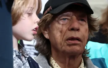 Mick Jagger Hadir di Pertandingan Argentina vs Inggris, Sementara itu Ia Sudah Mulai Menulis Lagu Baru