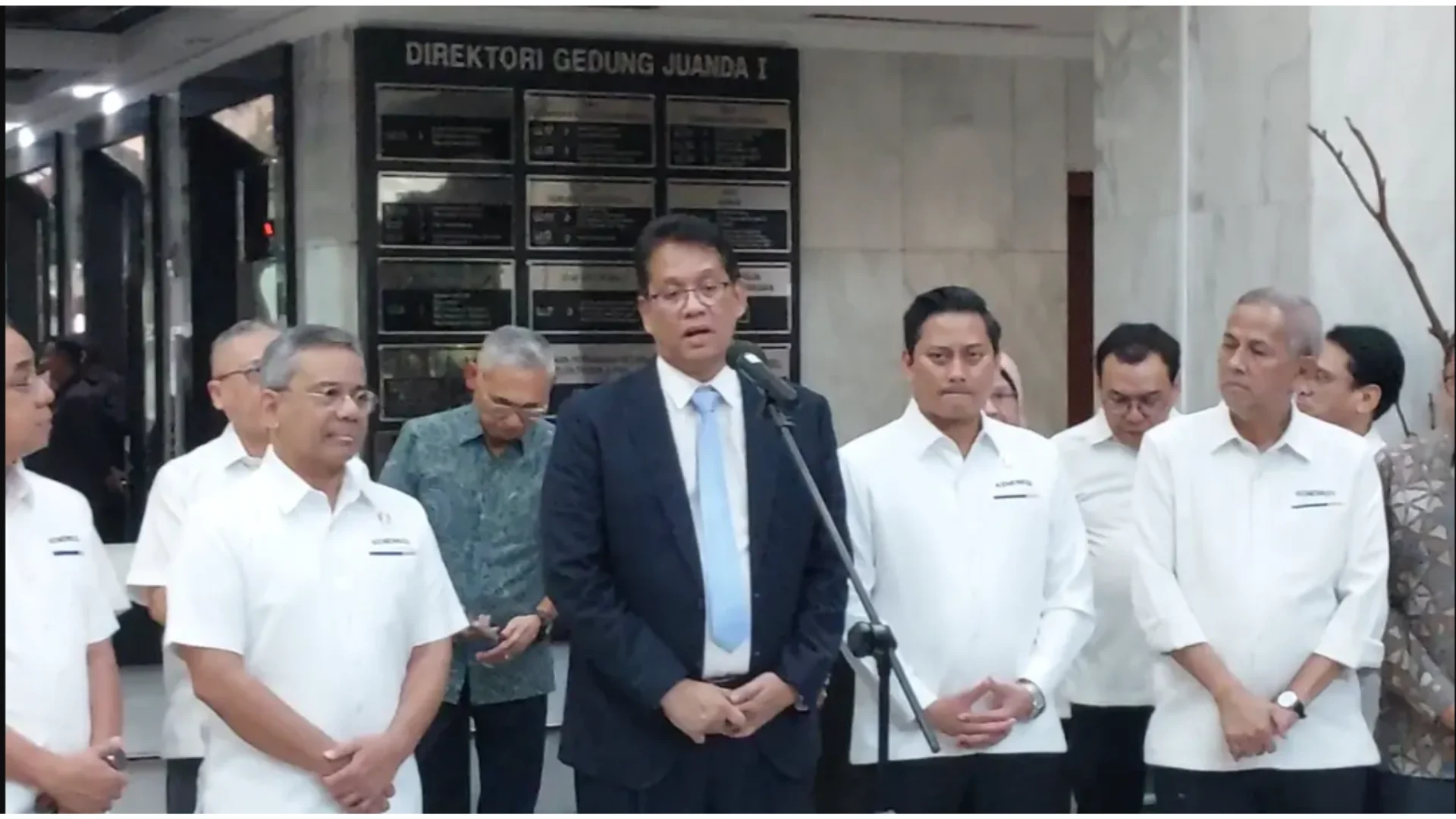 Patriot Bond dan Kontroversi Pencucian Uang: Menkeu Purbaya Yudhi Sadewa Bela Kebijakan Pemerintah