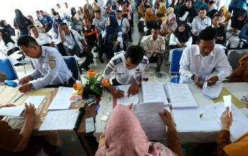 Pegawai Pemerintah dengan Perjanjian Kerja: Antara Penipuan dan Pengembangan Kompetensi