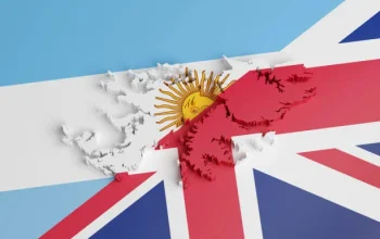 Pemain Argentina Tegakkan Bendera Politik Falkland Setelah Mengalahkan Inggris