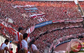 Pertandingan Copa Argentina Antara River Plate dan Aldosivi Dilangsungkan di Tengah Kebakaran