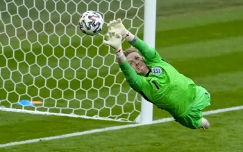 Pertarungan Sengit di Piala Dunia 2026: Jordan Pickford Hadapi Tantangan Berat dari Raúl Jiménez