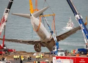 Pesawat Kargo Boeing 737 Hilang di Laut Arab: Apa yang Terjadi?
