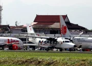 Pesawat Terbang: Dari Penampakan Lusinan Pesawat Tempur AS Hingga Bandara Husein Sastranegara Siap Beroperasi