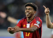 Seleksi Sepak Bola Spanyol Rayakan Ulang Tahun Víctor Muñoz dan Lamine Yamal