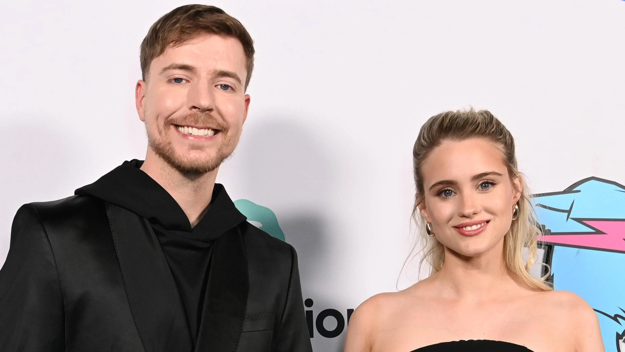 Thea Booysen dan MrBeast: Kisah Cinta yang Menginspirasi