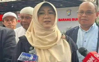 Tifauzia Tyassuma alias Dokter Tifa Dituduh Memfitnah Presiden Jokowi, Sidang Kasus Ijazah Palsu Menuai Kontroversi