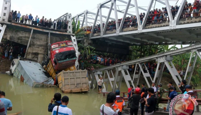 Tragedi Jembatan Runtuh: Dari Italia Hingga Jakarta, Kapan Kita Belajar?