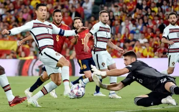 Unai Simón Tampil Gemilang, Spanyol dan Portugal Bermain Imbang