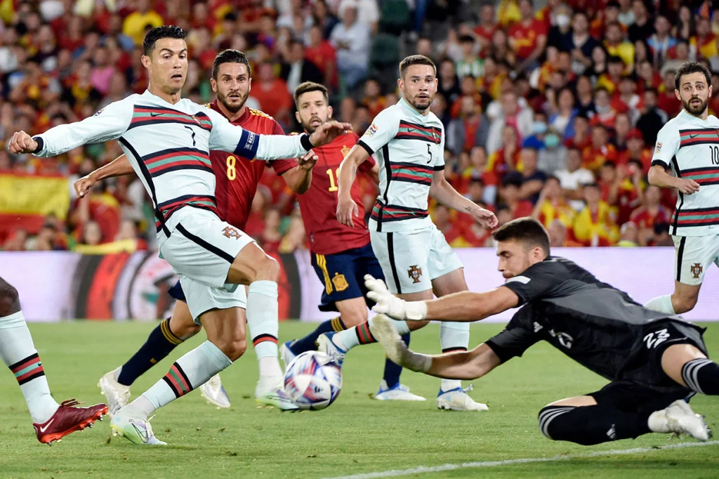 Unai Simón Tampil Gemilang, Spanyol dan Portugal Bermain Imbang