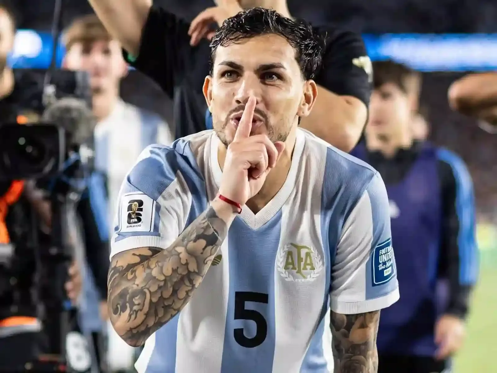 Argentinos Juniors: Leandro Paredes Kembali Menuai Kontroversi di Lapangan
