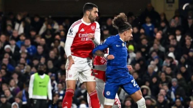 Berita Terbaru Sepak Bola: Chelsea dan Arsenal Berebut Pemain, Sementara Mourinho Mengaku Spionase Lawan