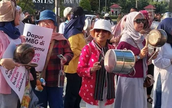 Berita Terkini: Emak-Emak di Jalan, Beasiswa di UGM, dan Keselamatan LEPAS E4 EV