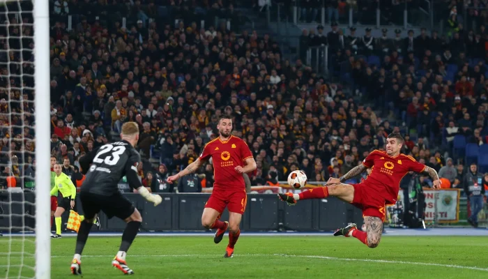 Brighton vs Roma: Pertarungan di Lapangan dan di Bursa Transfer