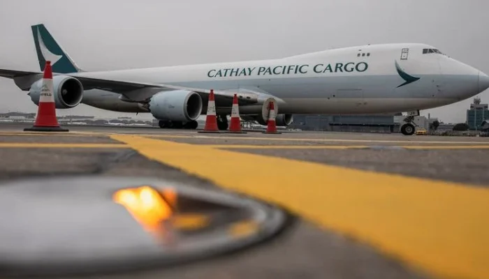 Cathay Pacific Raup Keuntungan Besar di Tengah Krisis Energi, Sementara HK Realtindo Tawarkan Properti Siap Huni