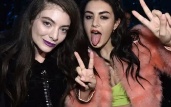 Charli XCX dan Lorde Tampil Bersama di Lollapalooza, 'Girl, So Confusing' Semakin Istimewa