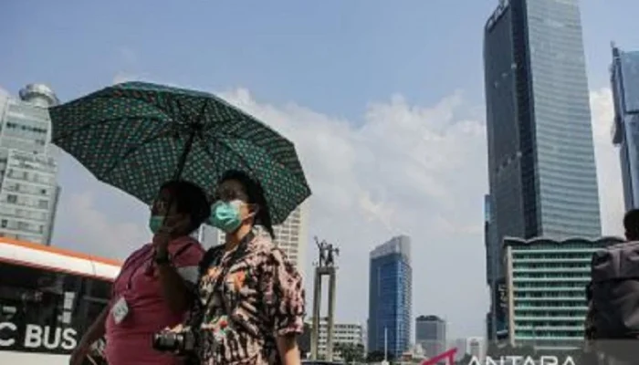 Cuaca Jakarta Besok: Cerah Berawan dengan Suhu Mencapai 35 Derajat
