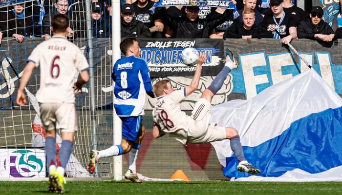 Davy Klaassen: PEC Zwolle Lebih Kuat dari Vojvodina dan Shelbourne