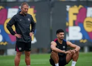 Hansi Flick Berbicara Tentang Masa Depan Ronald Araujo di Barcelona