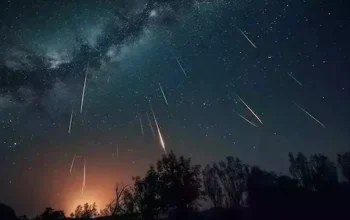 Hujan Meteor Perseid Mencapai Puncaknya: Fenomena Langit yang Menarik