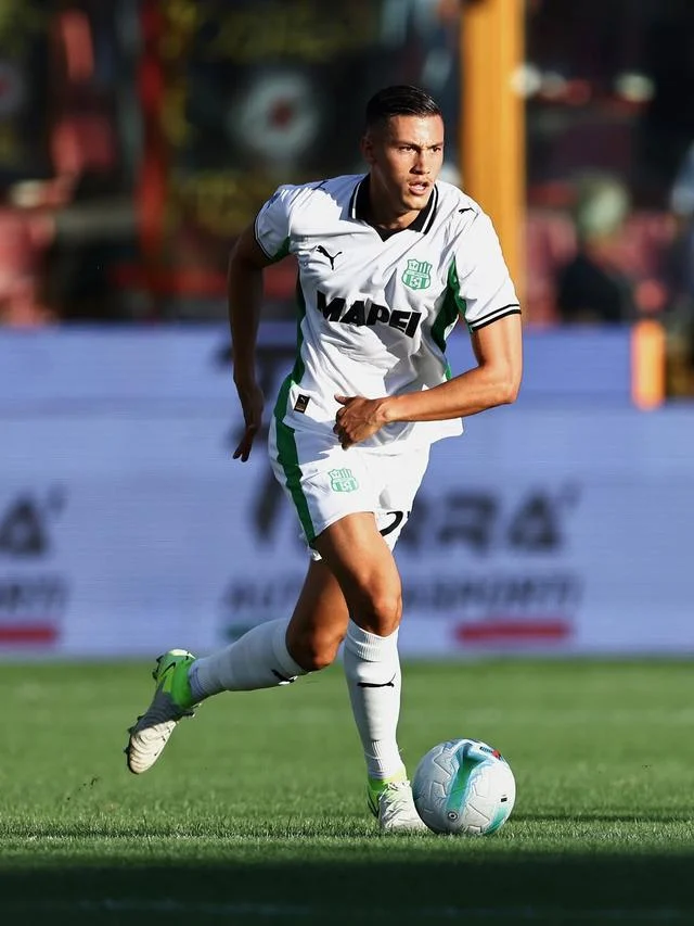 Jay Idzes Diburu Klub Eropa, Sassuolo Pusing Hadapi Persaingan