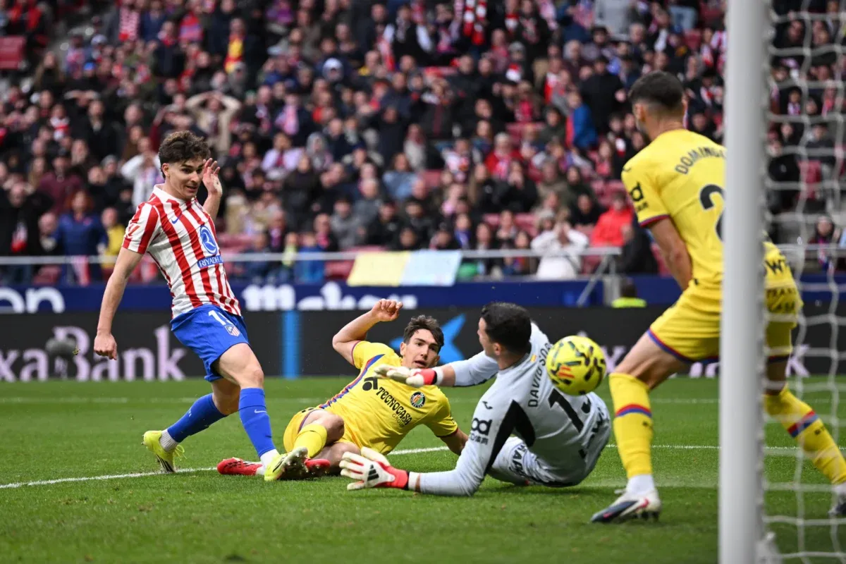Julian Alvarez Dalam Perseteruan dengan Atletico Madrid, Masa Depan di Barcelona?
