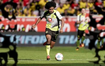 Karim Adeyemi dan Strategi Baru Barcelona di Lini Depan